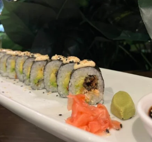 SALMON SKIN ROLL